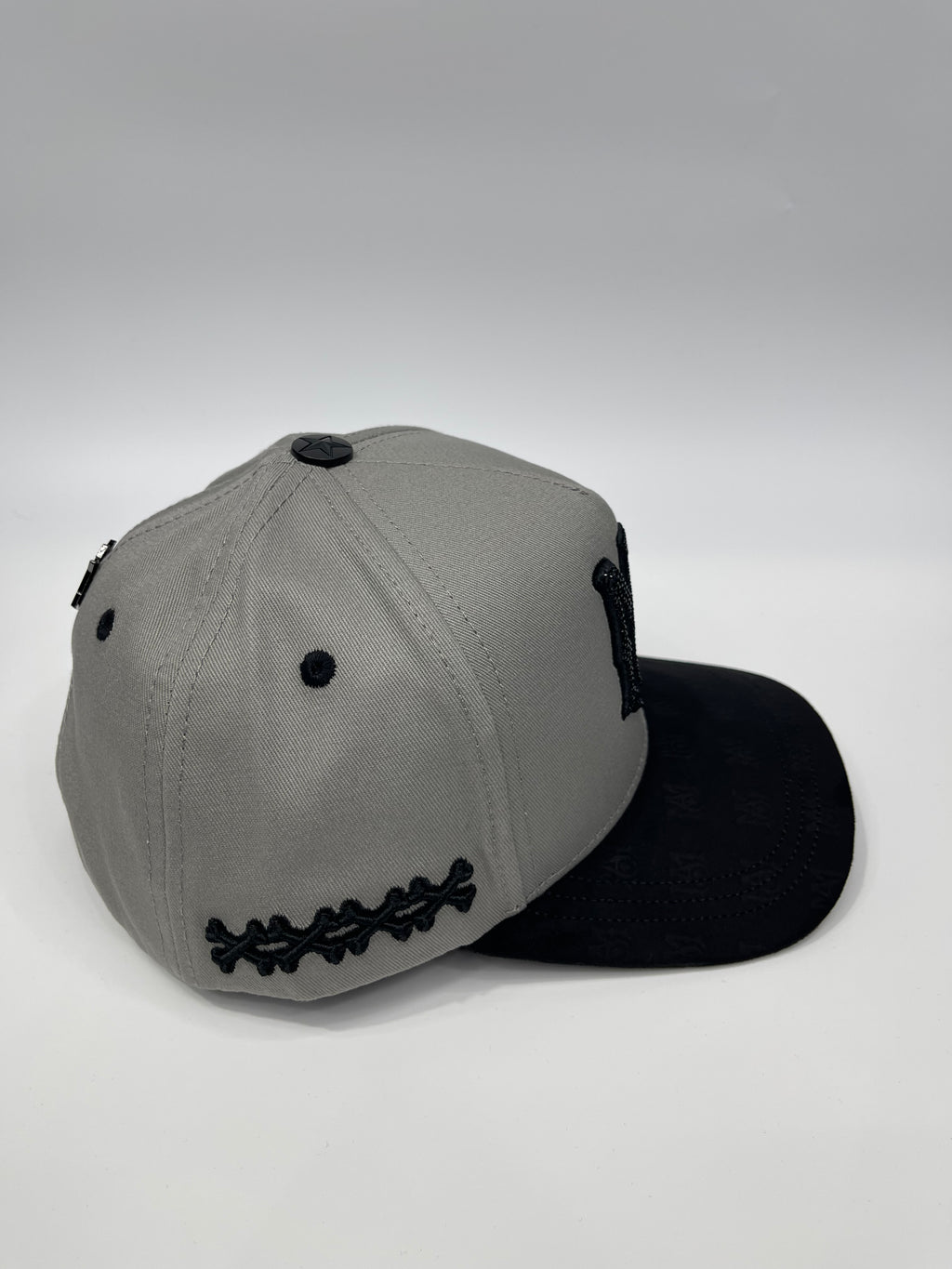 AMR GRAY