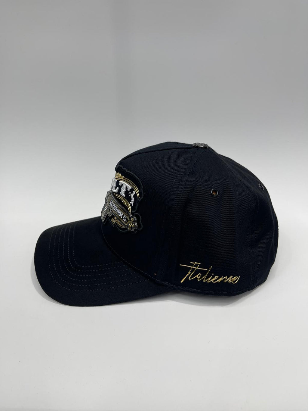 ITALIENSE •LA COLT